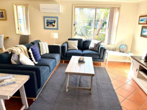 Villa Asteri, Hawk's Nest: Walk to everything!